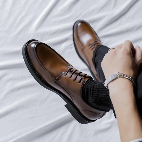 Spring and Autumn Men's Casual Leather Shoes Wide Toe Matching Suit Wedding Shoes